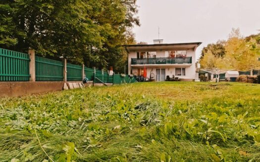 IHRE CHANCE: 6-ZIMMER-HAUS + ca. 840 m² EIGENGRUND +NUR VB 690.000,- +DOPPELGARAGE+KELLER