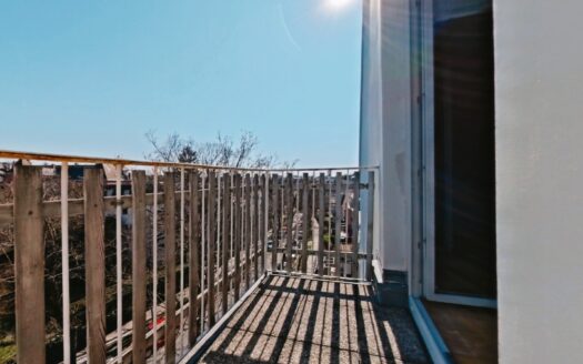IHRE CHANCE 75 m² DACHWOHNUNG +2 x BALKONE 10 m² +GRÜNRUHELAGE +SAARPLATZ-NÄHE +FREI VERMIETBAR!