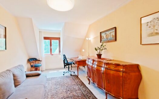 IHRE CHANCE: 126 m²-VILLA +517 m² EIGENGRUND +U2 U-BAHN NÄHE +GRÜNRUHELAGE+DOPPELGARAGE+KELLER