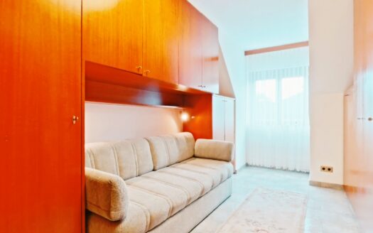 IHRE CHANCE: 126 m²-VILLA +517 m² EIGENGRUND +U2 U-BAHN NÄHE +GRÜNRUHELAGE+DOPPELGARAGE+KELLER