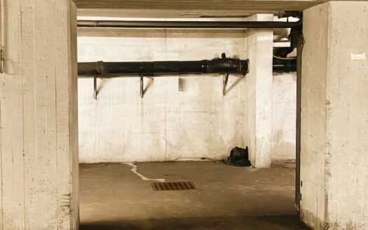 IHRE CHANCE FÜR DEN 8TEN MIT GROSSER EIGENTUMS-GARAGE!