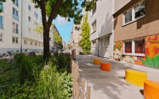 IHRE CHANCE FÜR DEN 8TEN MIT GROSSER EIGENTUMS-GARAGE!