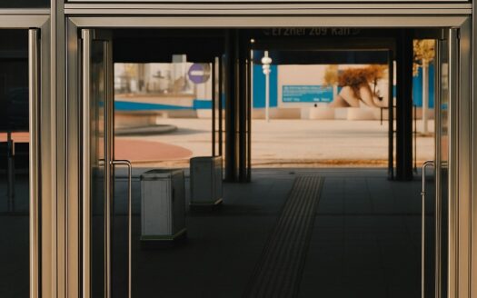 IHRE CHANCE: MODERNE EFH-VILLA +500 m² EIGENGRUND + GARTEN & TERRASSE +U2 U-BAHN NÄHE +FLUGZEUGFREI