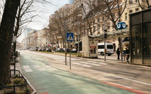 IHRE CHANCE FÜR DEN 2., NESTROY-PLATZ-NÄHE U1, URANIA-NÄHE, 2-ZIMMER-CITY-WOHNUNG +RUHELAGE
