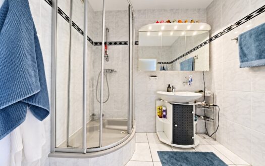 IHRE CHANCE: SKYLINE LIVING +MAISONETTE AM DONAUPARK +TRAUM-FERNBLICK +2 LOGGIEN +GARAGEN MIETBAR
