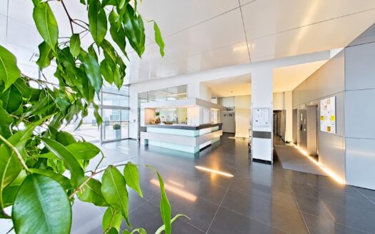 IHRE CHANCE: SKYLINE LIVING +MAISONETTE AM DONAUPARK +TRAUM-FERNBLICK +2 LOGGIEN +GARAGEN MIETBAR