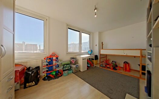 IHRE CHANCE – NOTVERKAUF OBERLAA! 109 m² MAISONETTE + 22 m² RIESEN-TERRASSE +4 ZIMMER +U1 OBERLAA
